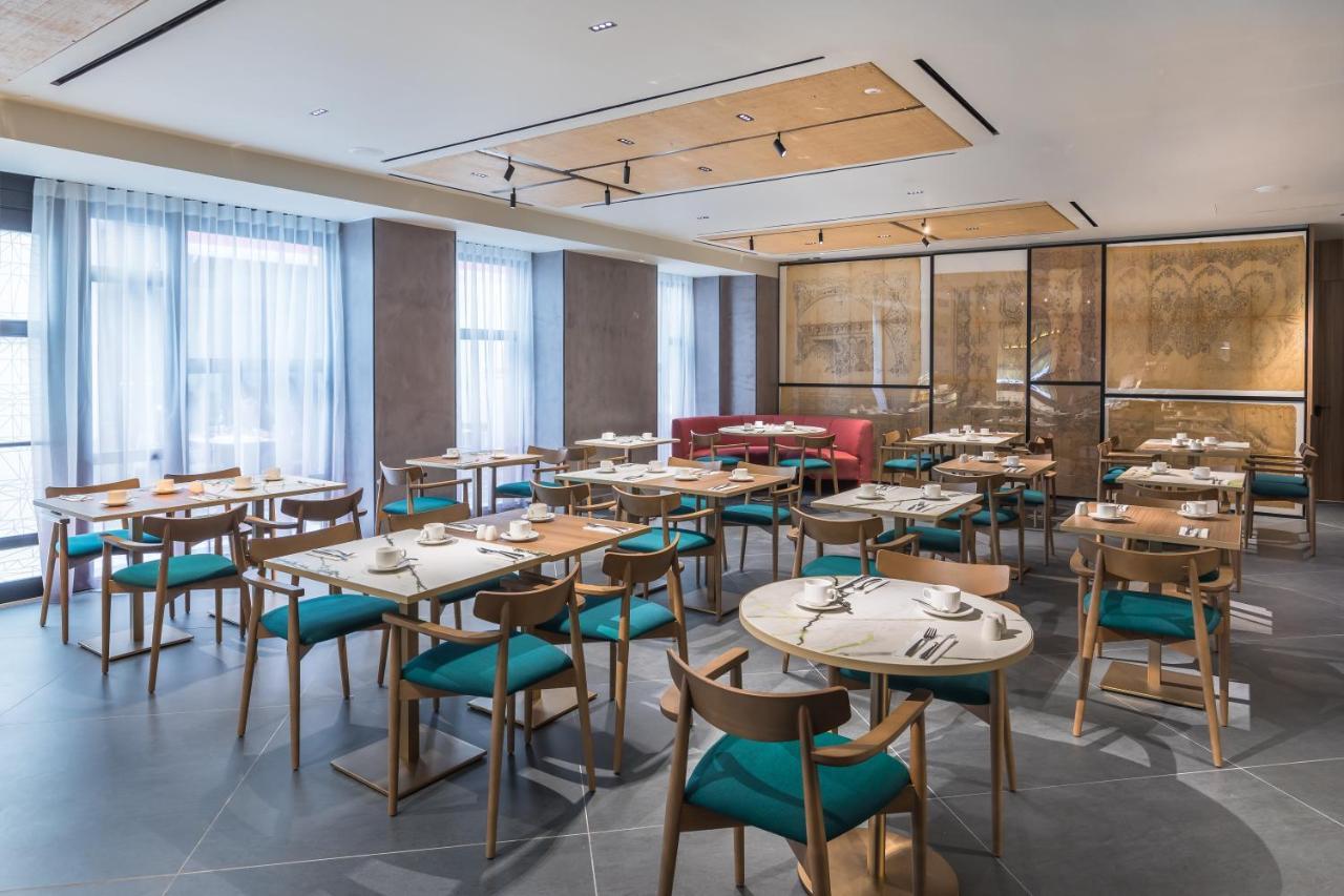 Barcelo Funchal Oldtown Hotel ภายนอก รูปภาพ The restaurant
