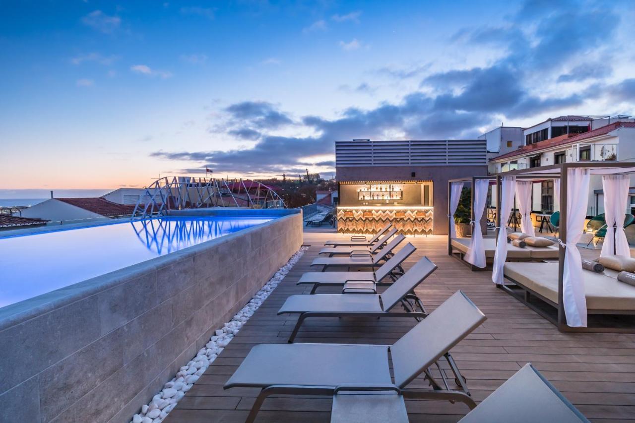 Barcelo Funchal Oldtown Hotel ภายนอก รูปภาพ Rooftop pool at the hotel