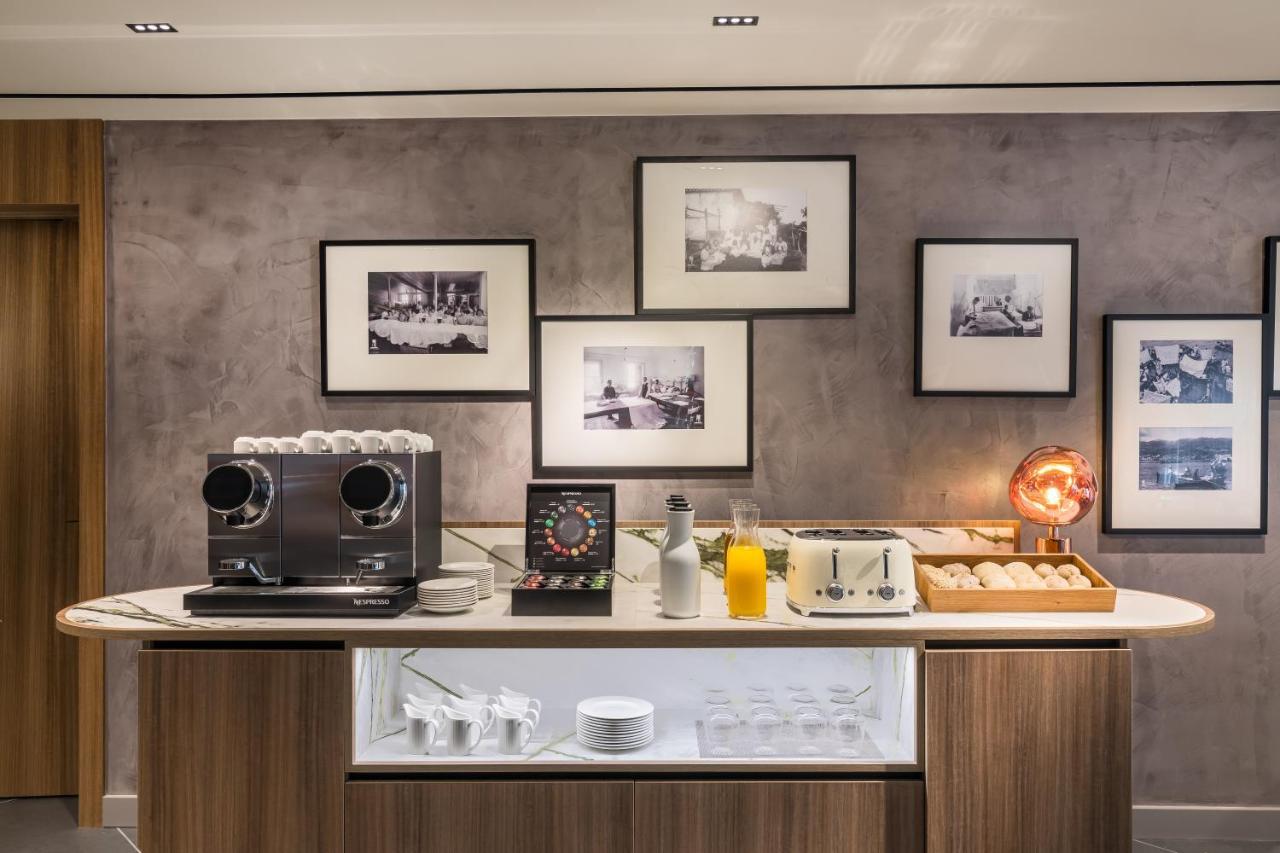 Barcelo Funchal Oldtown Hotel ภายนอก รูปภาพ The coffee bar at the lounge