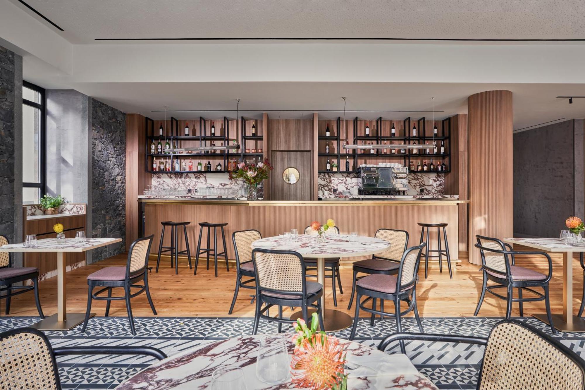 Barcelo Funchal Oldtown Hotel ภายนอก รูปภาพ The Bar at The Standard East Village